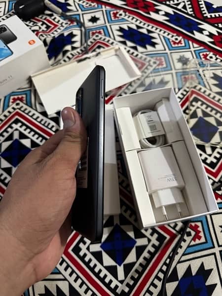 realme note 11 6 128 with charger and box 2