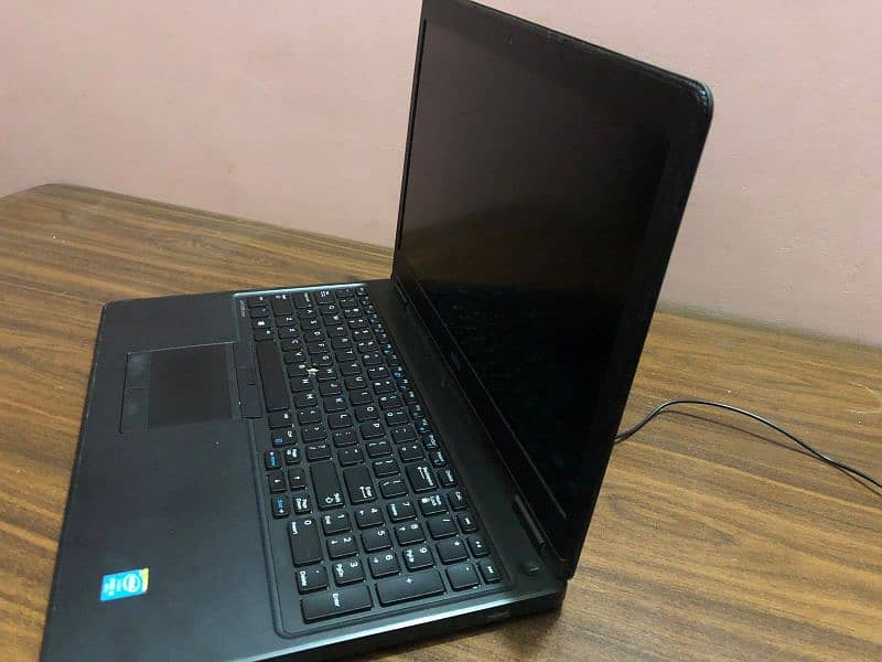 DELL Latitude E5550 i5-5th 1