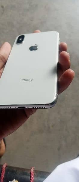 iphone x 64 gb non pta all ok  set my WhatsApp 03134901433 3