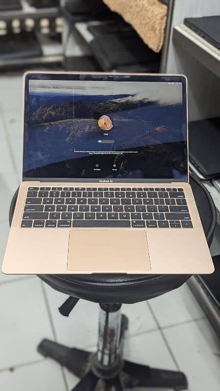 APPLE MACBOOK AIR 2019 1