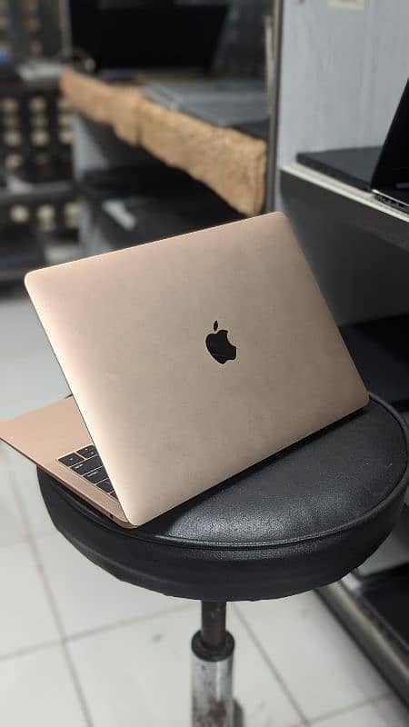 APPLE MACBOOK AIR 2019 6