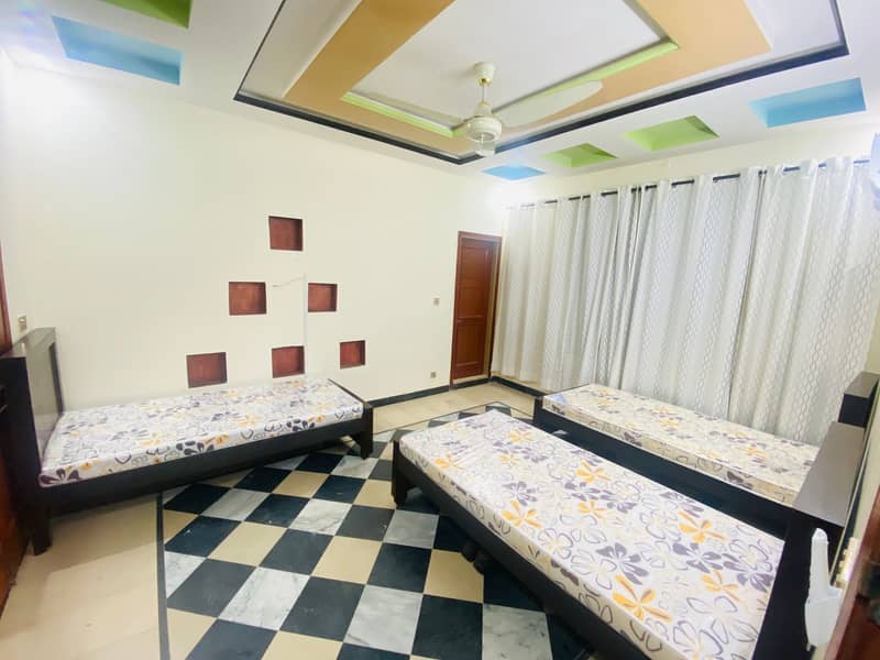 Hostel rooms available in G-13/3 Islamabad food/net/laundry/cleaning 4