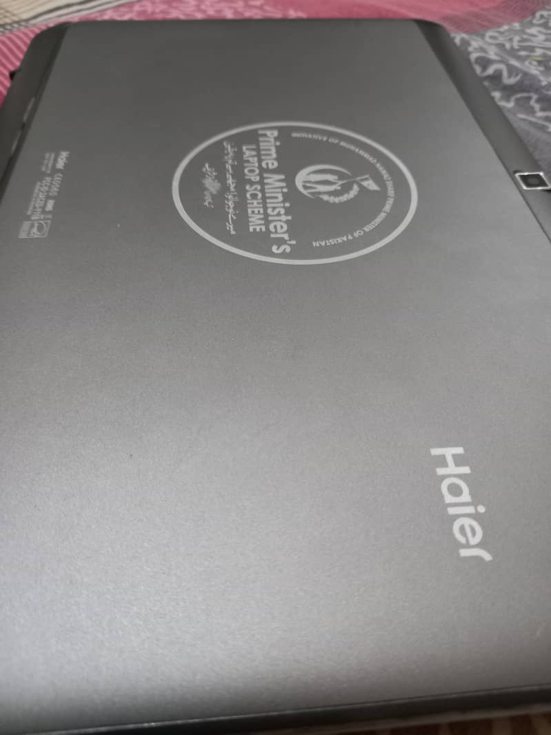 Used haier laptop in good condition  available for sale 2