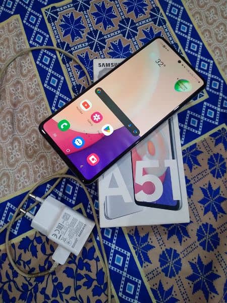 SAMSUNG A51 Mobile 6/128 Gb with Box jenion charger no open no repair 2