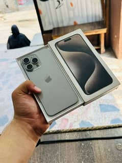 iPhone 15 pro max natural titanium 512gb