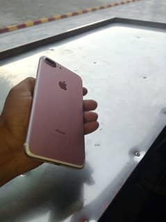 i phone 7 plus 32 gb Pta Aproved pink rose gold clour