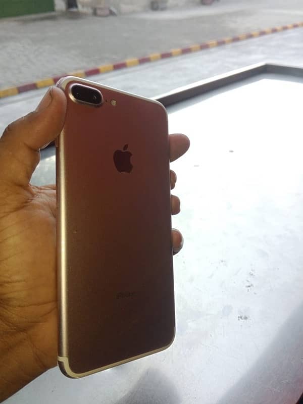 i phone 7 plus 32 gb Pta Aproved pink rose gold clour 1