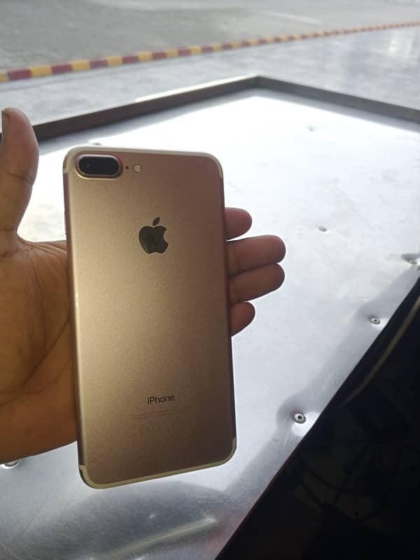 i phone 7 plus 32 gb Pta Aproved pink rose gold clour 6