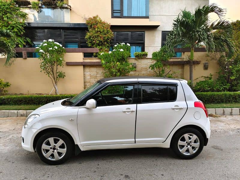 SUZUKI SWIFT DLX NAVIAGATION AUTO 1.3cc MODEL 2018 ORIGINAL WHITE COLR 11