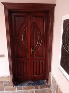 2 Marla second floor in Bismillah market flat for rent