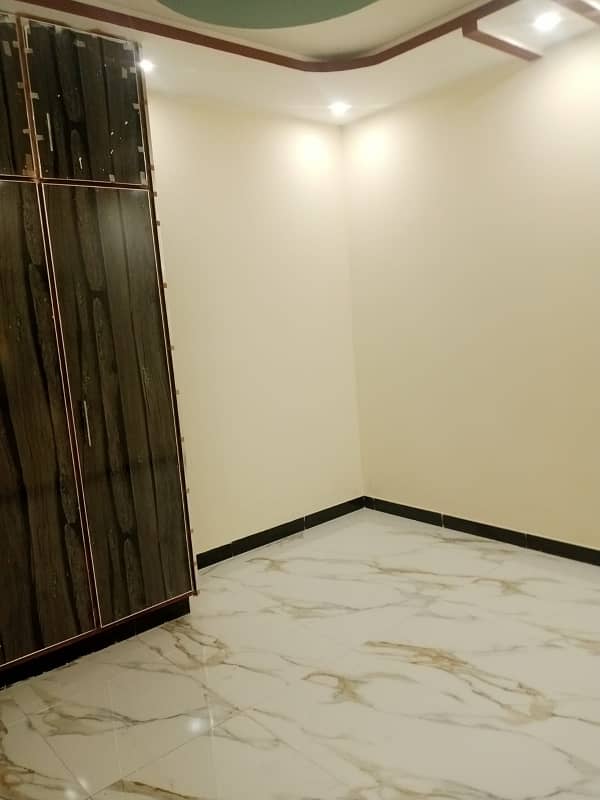 2 Marla second floor in Bismillah market flat for rent 7