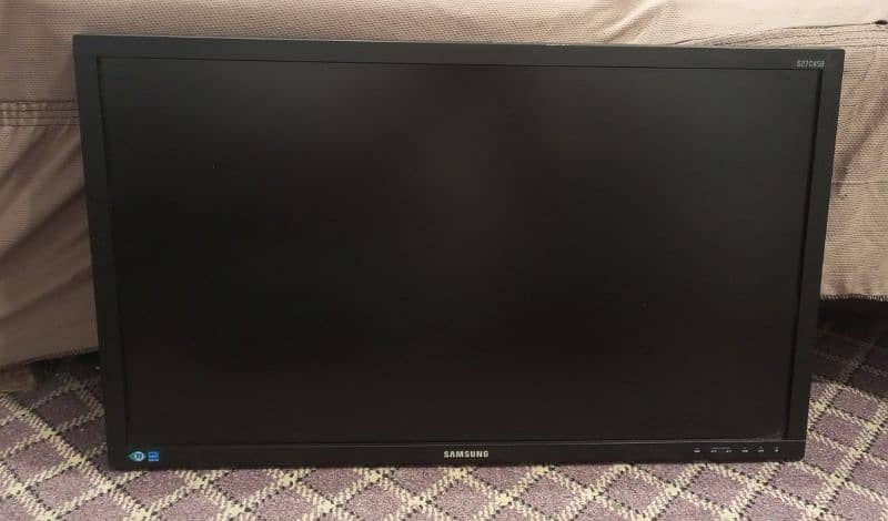 27 inch samsung LCD 1080p 0