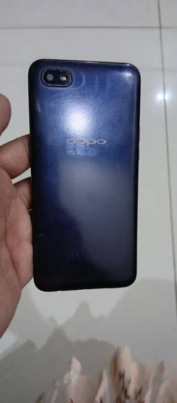 urgent sale oppo A1k 2gb 32gb only phone hai 5