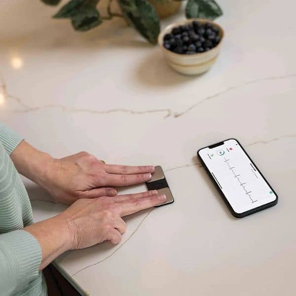 KardiaMobile 1 single Lead Personal EKG Monitor Record at Home Detects 3