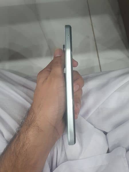 vivo y18 brand new 3