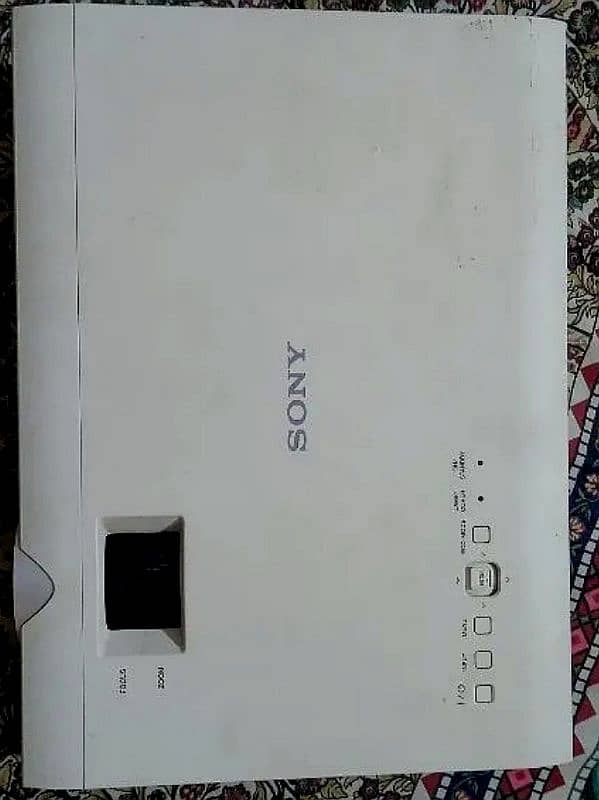 Sony projector VPL-DX122 3