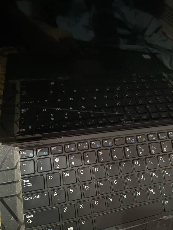 dell 7389 i5 7th gen Tuch screen 3