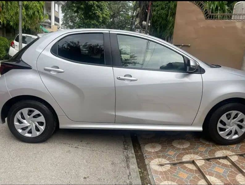 Toyota Yaris 2020/2024 push start full option 9