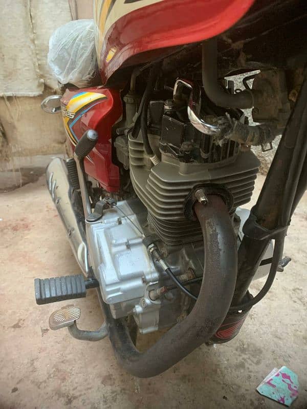 Honda 125 Larkana Number seled engine 5