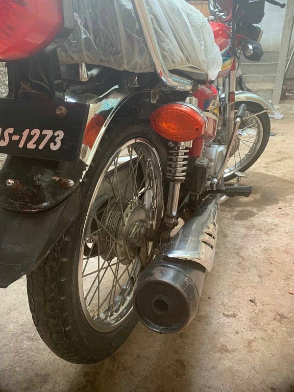 Honda 125 Larkana Number seled engine 7