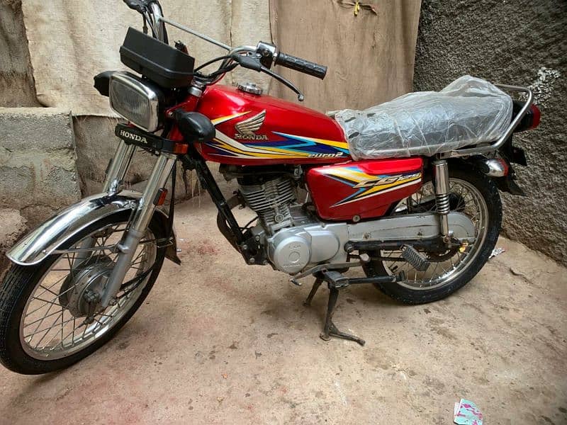 Honda 125 Larkana Number seled engine 9