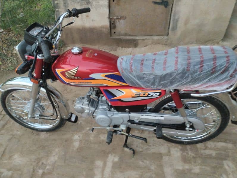 Honda CD 70 bic for sale 25 model 03451400338 03464952094 1