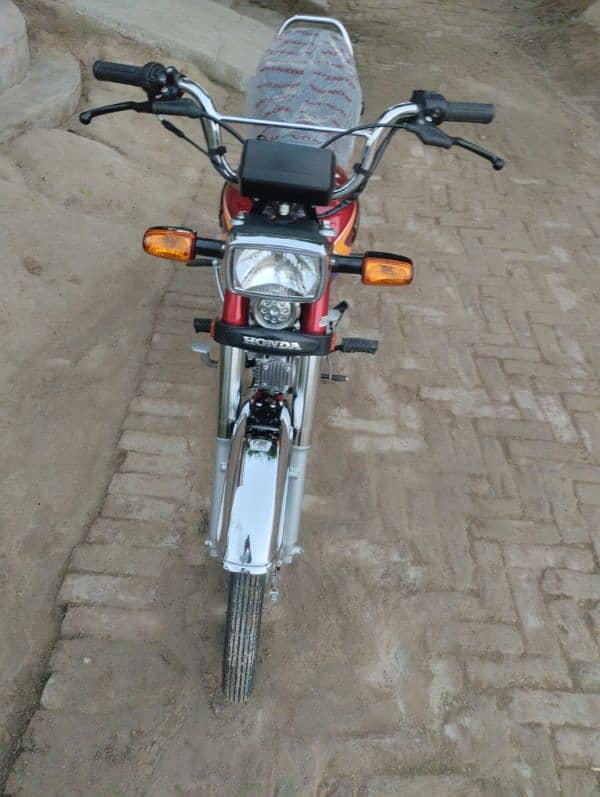 Honda CD 70 bic for sale 25 model 03451400338 03464952094 9