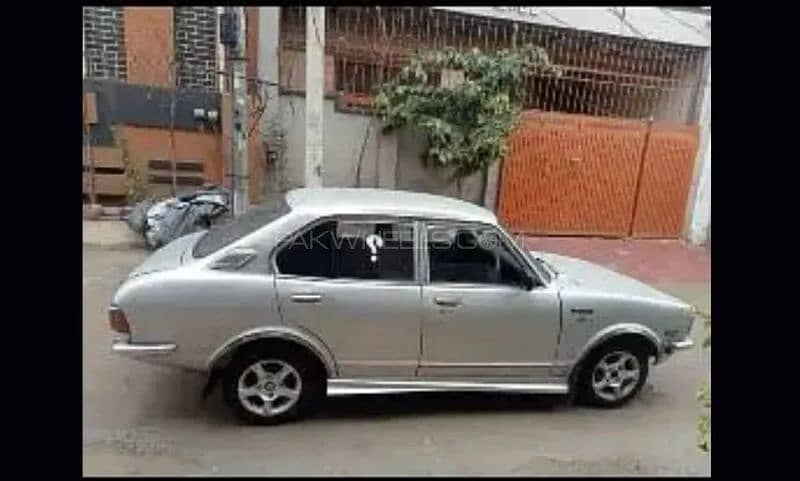 Toyota Starlet 1974 5