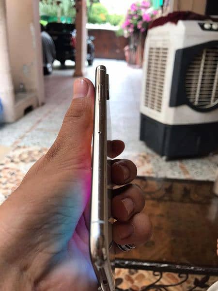 iPhone xs Non PTA 5