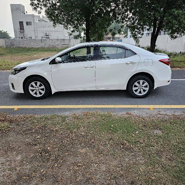 Toyota Corolla Altis Grande CVT-i 1.8 8