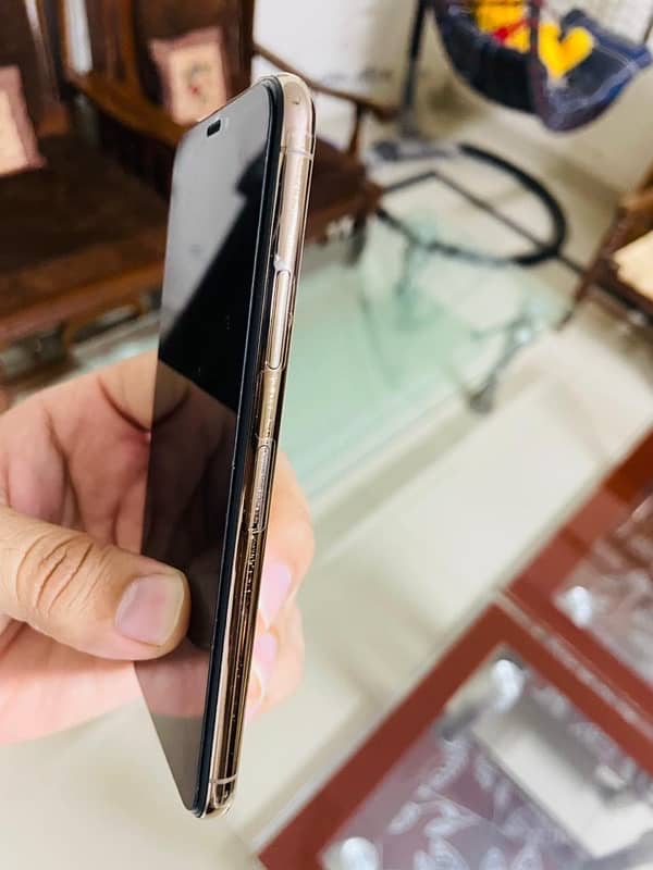 Iphone XS Non-PTA Condition 10/10 4