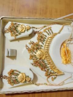 Gold jewelry set for sale