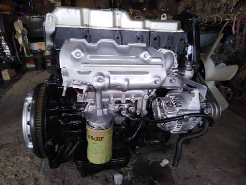 Toyota Hilux Engine 2L 2400cc 2