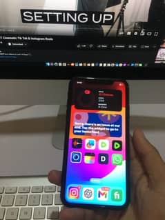 iPhone XR    (jv)