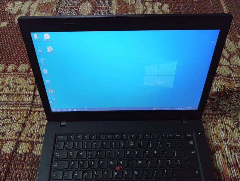 Lenovo Thinkpad core i3 6th gen 4