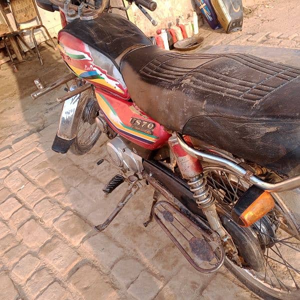 king hero bike . 03055045411 jis ko chiya wo rabta kary 2