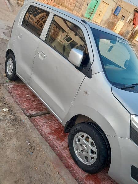 Suzuki Wagon R 2019 12