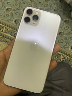 iPhone 11 Pro White. 256GB. (Factory Unlocke)