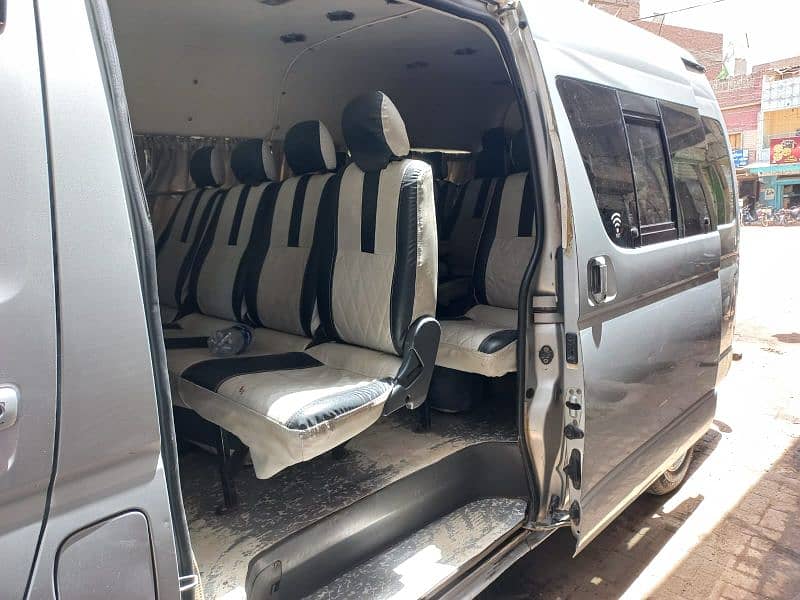 Hiace 221 Model 2011 Reg 2018. 3