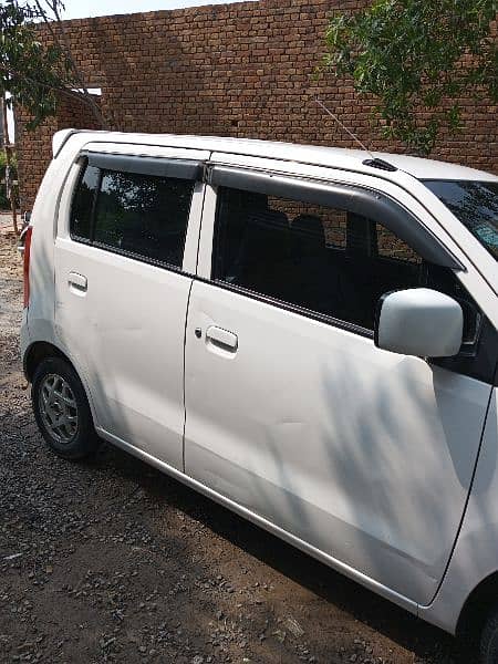 Suzuki Wagon R 2019 03006649089 4