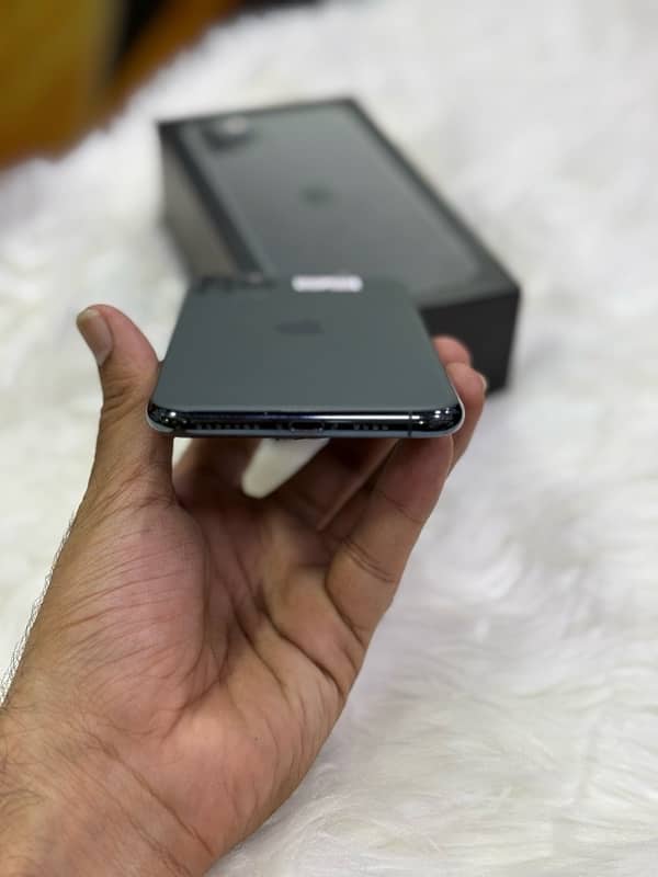 Apple Iphone 11 Pro maxx 256GB HK  Pta Approved 4