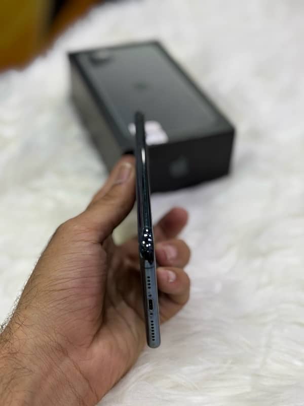 Apple Iphone 11 Pro maxx 256GB HK  Pta Approved 5