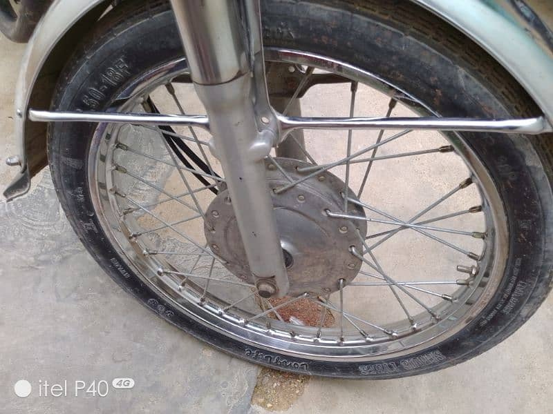 Argent sell Honda 125 5