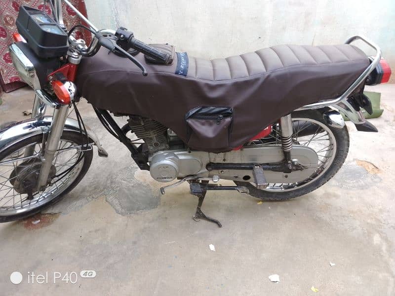 Argent sell Honda 125 7