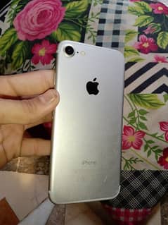 I Phone 7 32 Gb Urgent Sell BH 75