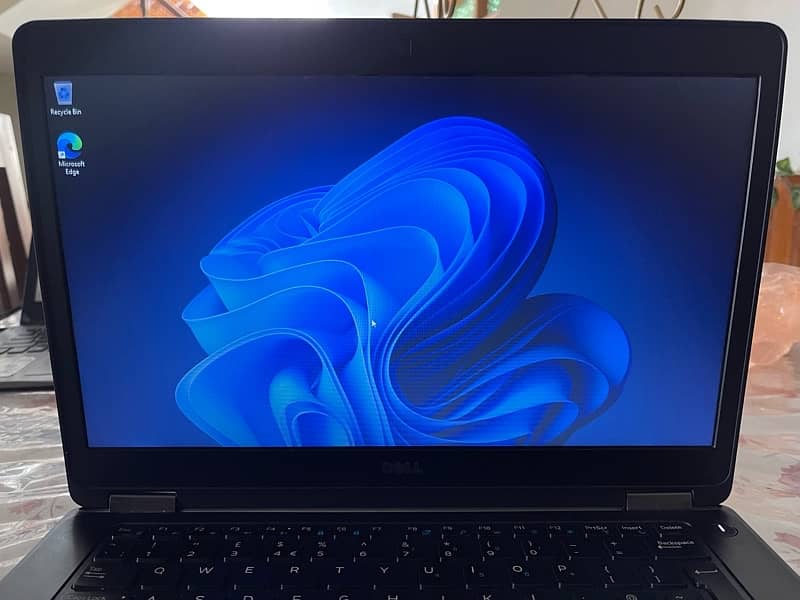 Dell Latitude E5470 Core i5 6th Gen 4