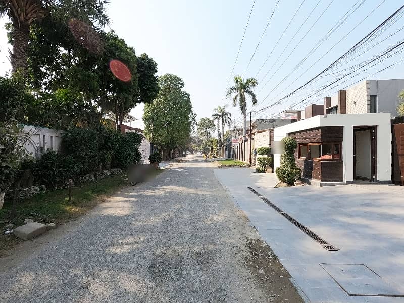 Triple Storey 2 Kanal House Available In Garden Town For Sale 2