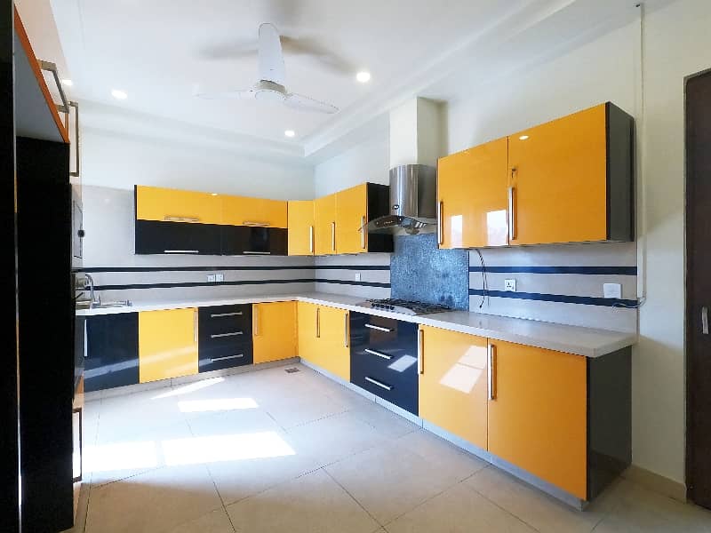 Triple Storey 2 Kanal House Available In Garden Town For Sale 44