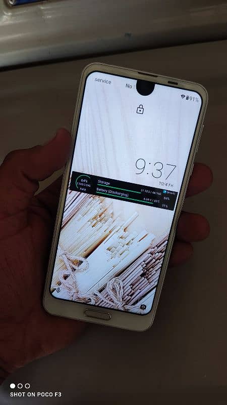 Sharp aquos R2 non pta sim working back cracked best for gaming 9/10 10