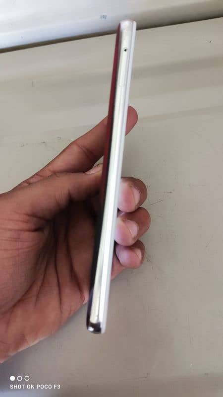 Sharp aquos R2 non pta sim working back cracked best for gaming 9/10 11